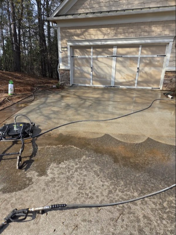 Commercial pressure washing — Atlanta metro
